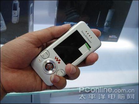 超值之选索爱滑盖音乐机W580c破两千