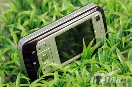 GPS导航诺基亚滑盖智能6110N仅2200