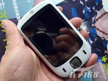 大触摸屏多普达智能S1白色版仅2480元