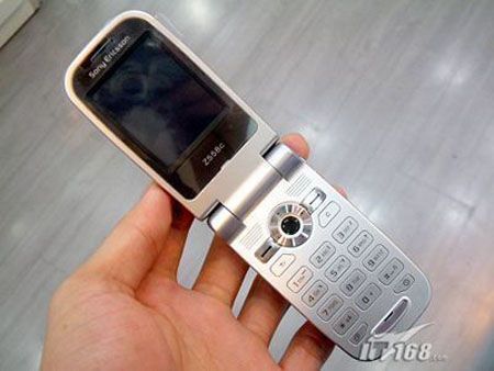实惠之选索爱翻盖手写Z558c只卖899